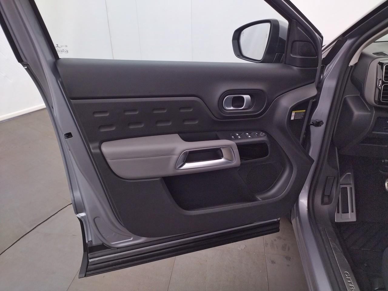 Citroën C5 Aircross hybride rechargeable 225 s&s e-eat8 shine — photo 22