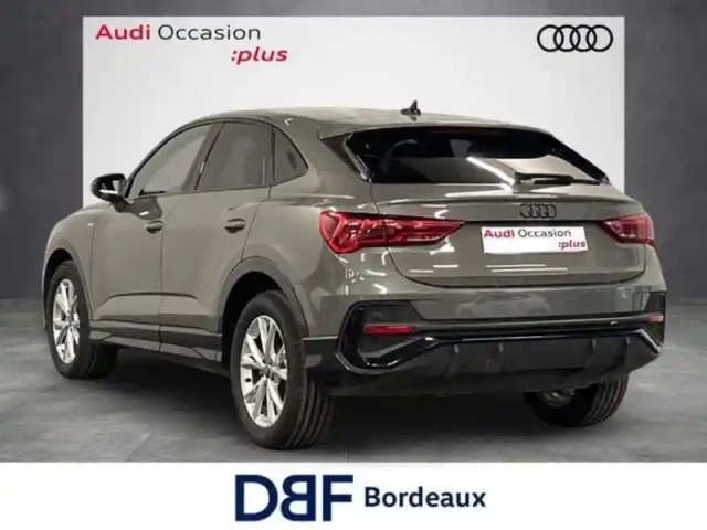 Audi Q3 35 tfsi 150 ch s tronic 7 s line plus — photo 3