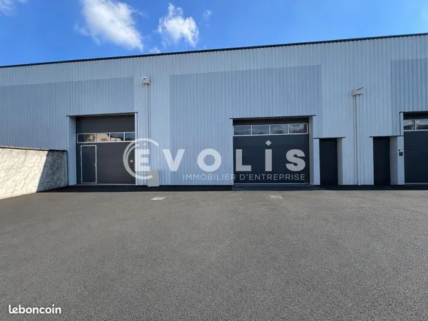 Local d'activité 610 m²