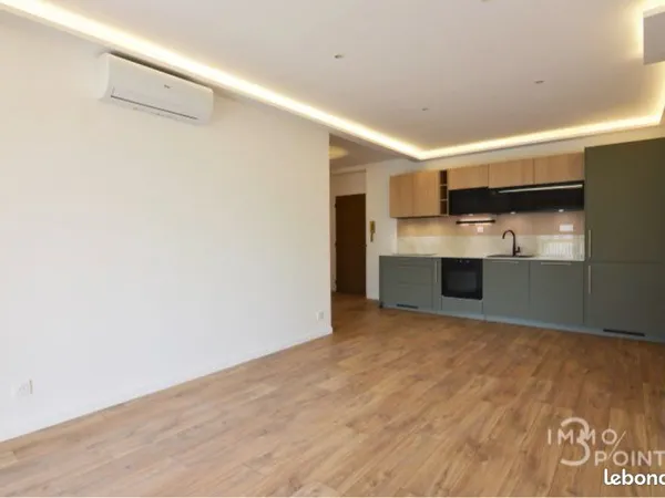 GAIRAUT / ST MAURICE -- T3 d'environ 60m² + Loggia de 19m² / vue dégagée verdure