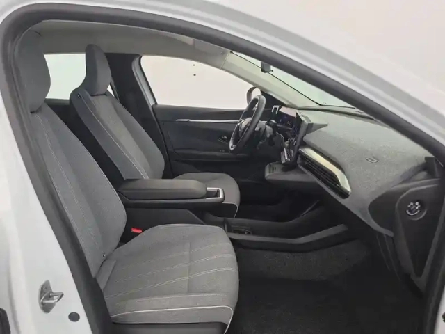 Renault Megane e-tech ev60 130ch super charge — photo 62