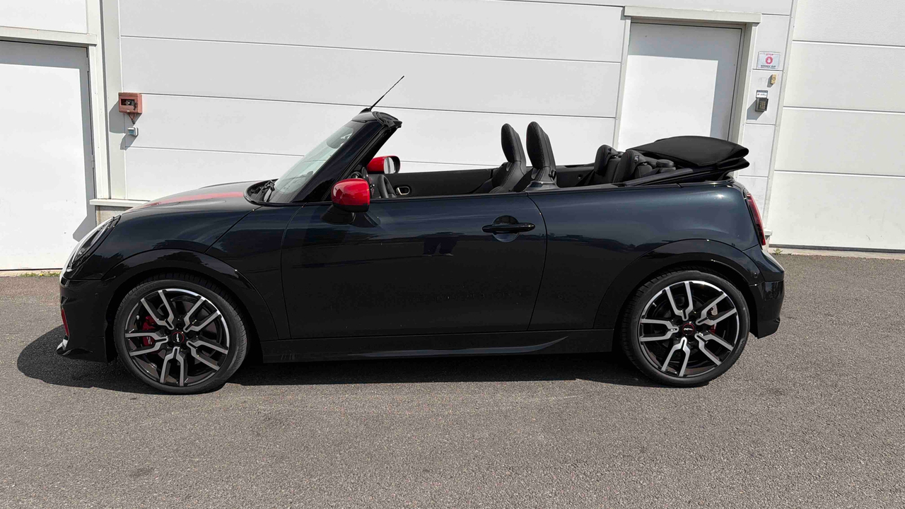 Mini Cooper Cabriolet JCW 231 ch DKG7 — photo 37