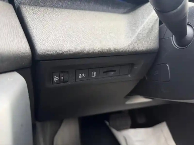 Peugeot 408 phev 180 e-eat8 allure — photo 13