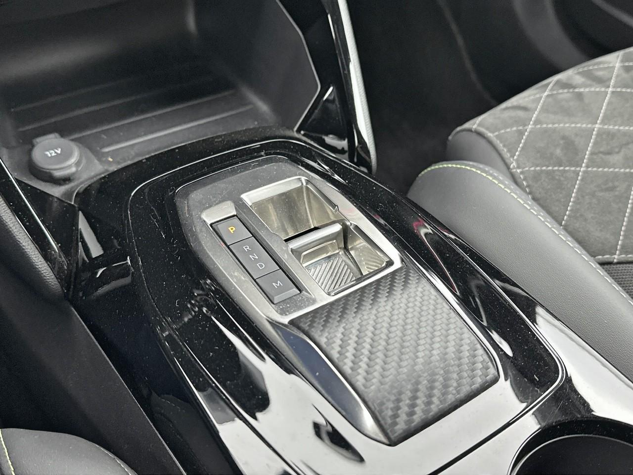 Peugeot 2008 puretech 130 s&s eat8 gt pack — photo 29