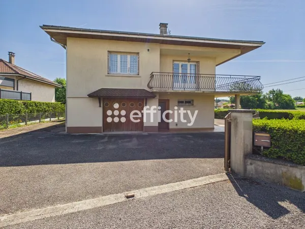 Maison 7 pièces 220 m²