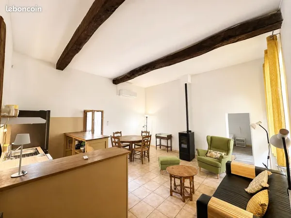 Grand T3 meublé 70 m², + balcon, coeur centre-ville historique