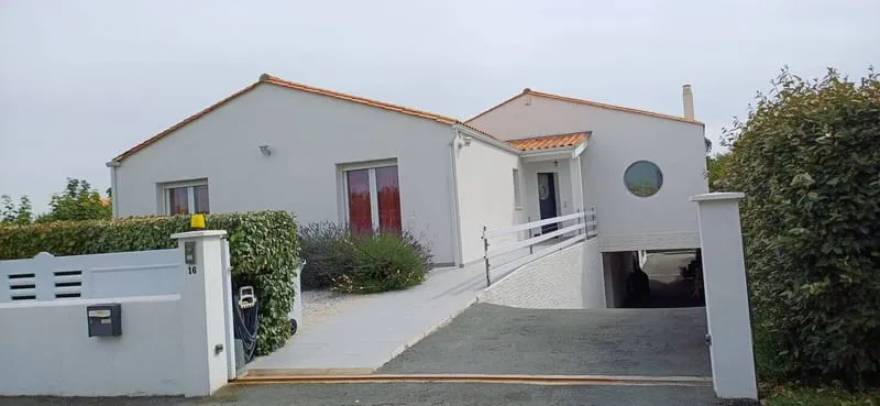 Photo 2