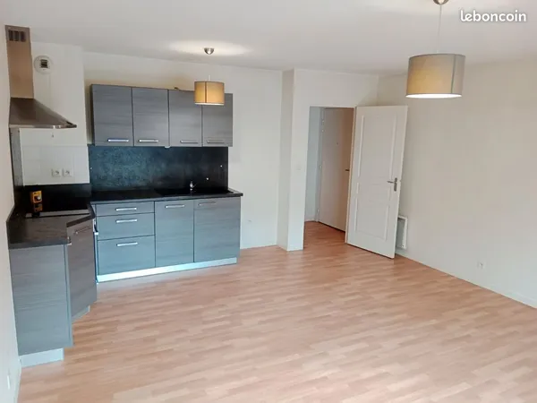 Appt Type deux disponible de suite