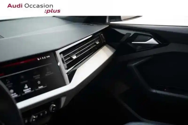 Audi A1 35 tfsi 150 ch s tronic 7 s line plus — photo 3