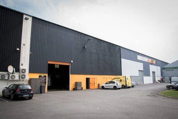 Entrepôt 500 m²