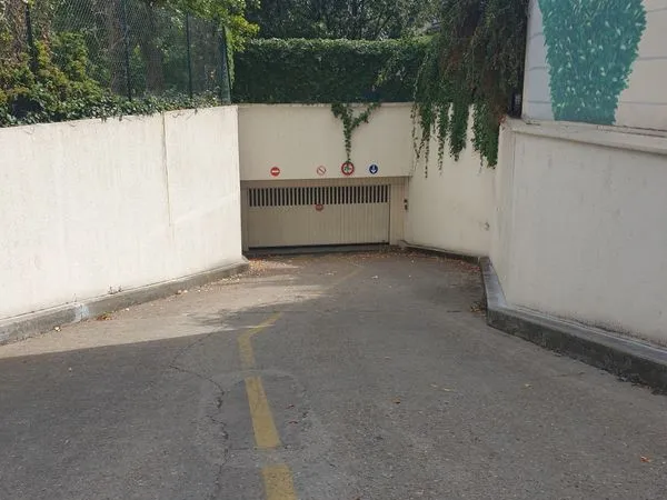 Parking Rue Rivay
