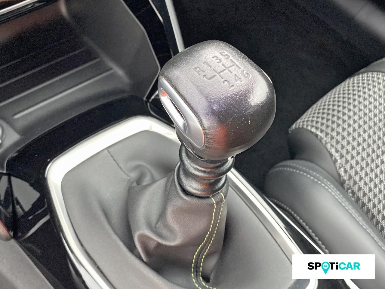 Peugeot 208 1.2 puretech 100ch s&s gt — photo 14