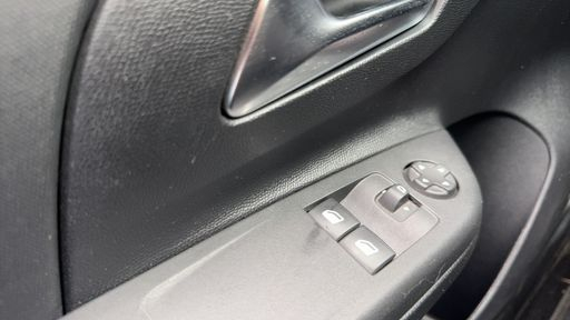 Opel Corsa 1.2i Turbo 100 - Edition – 2023 – 66196 km – Essence – Boîte Manuelle — photo 2