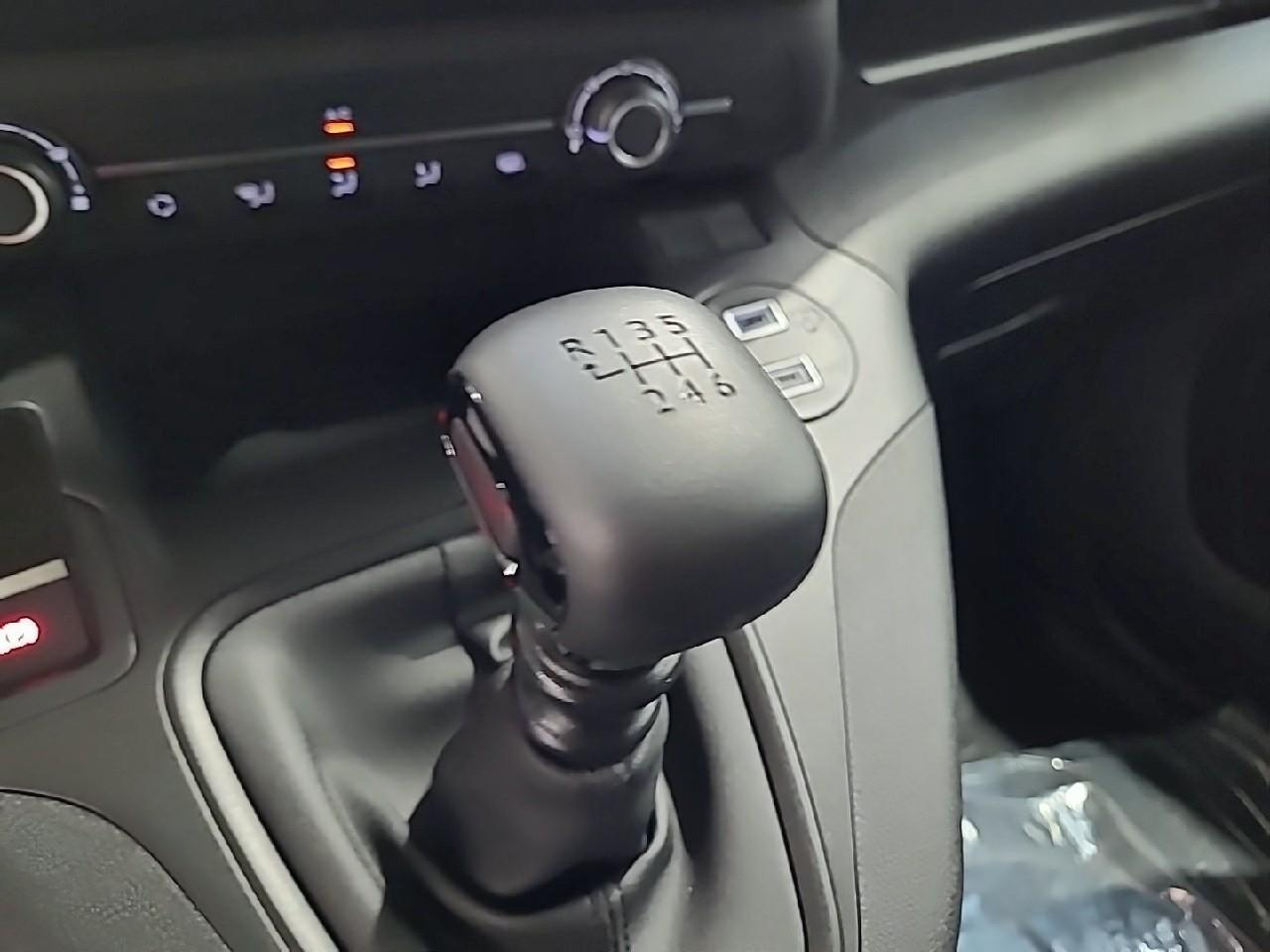 Citroën Berlingo van m diesel 100 ch manuelle — photo 17