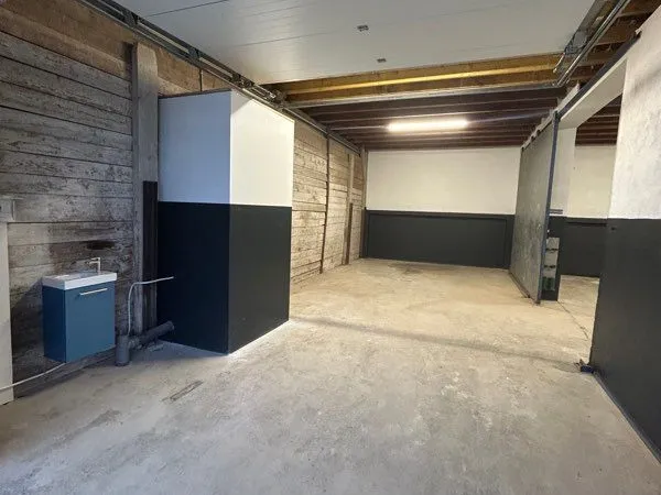 Local stockage , entrepôt 130m2
