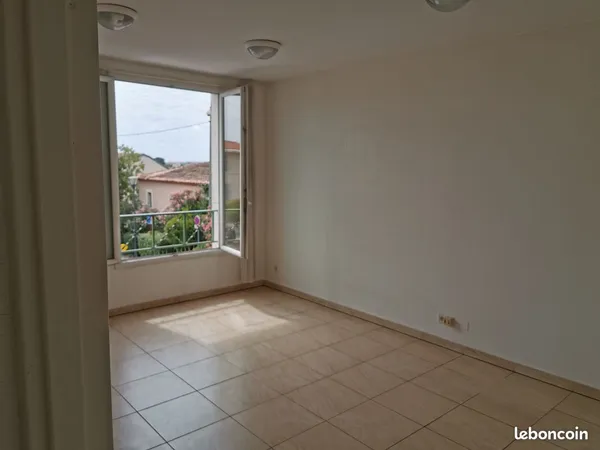 Bureaux 33 m² Puget-sur-Argens