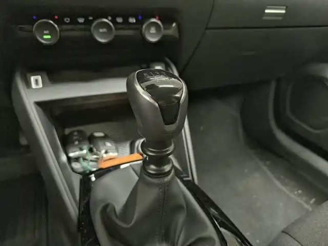 Citroën C4 puretech 130 s&amp;s bvm6 — photo 14