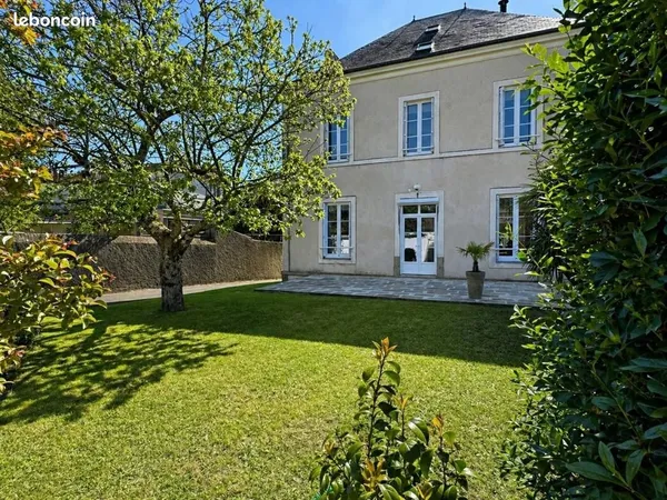 Maison 9 pièces 195 m²