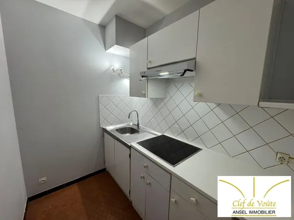 Beau studio dans une résidence verdoyante