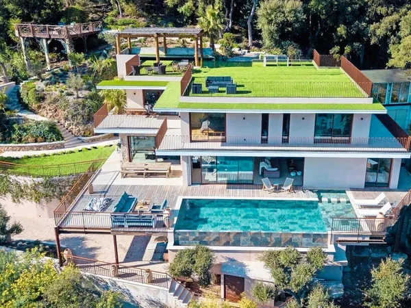 VILLA DE PRESTIGE - VUE PANORAMIQUE