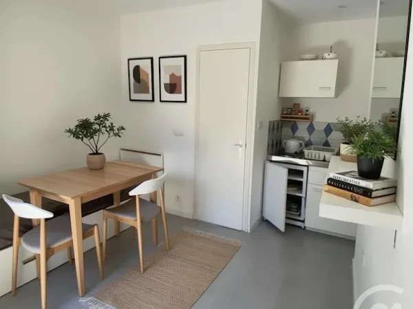 Appartement 1 pièce 14 m²
