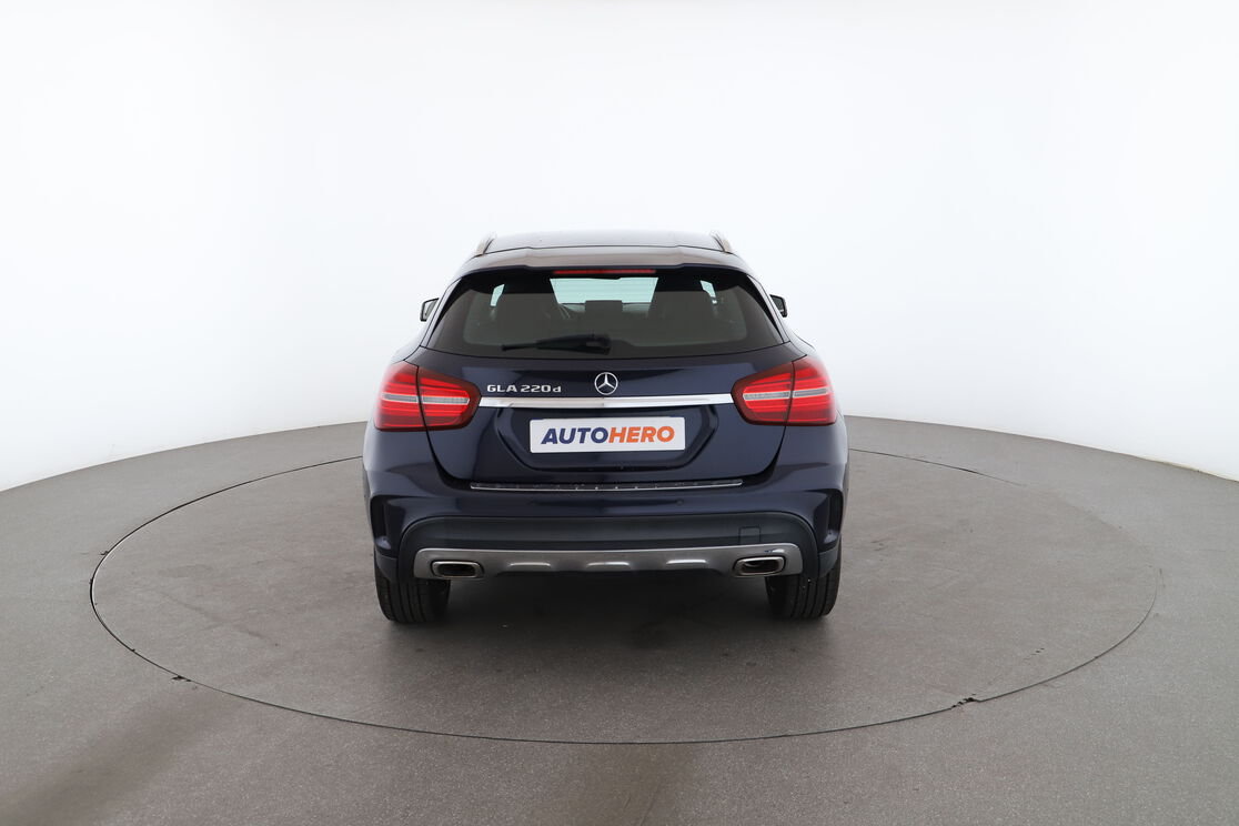 Mercedes-Benz GLA 220 d Fascination 7G-DCT — photo 4