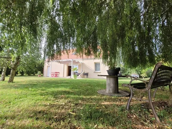 Dans le perche, pavillon a vendre