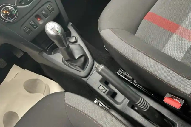 Dacia Sandero blue dci 95 — photo 44