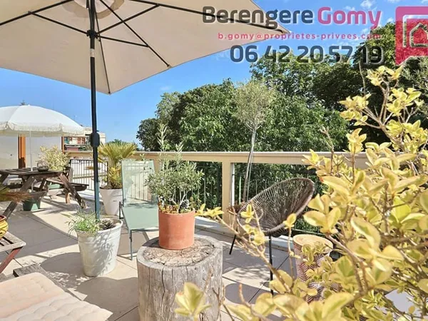 Appartement 5 pièces de 101m² au dernier étage avec grande terrasse