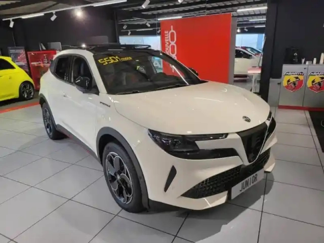 Alfa Romeo Junior elettrica 156ch speciale