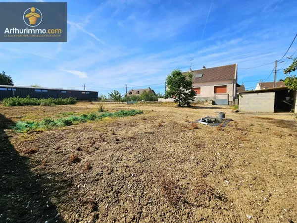 Terrain 817 m²