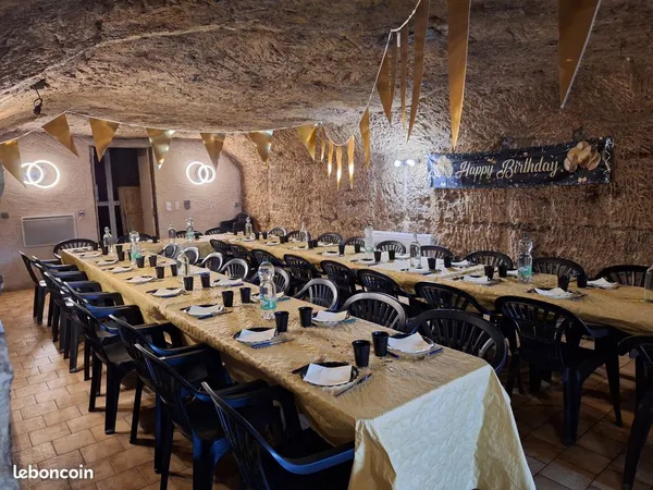 Location cave festive
