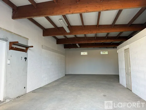 Local commercial 90 m²