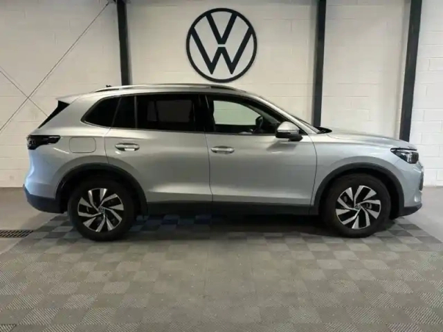 Volkswagen Tiguan 1.5 etsi 131ch dsg7 — photo 37