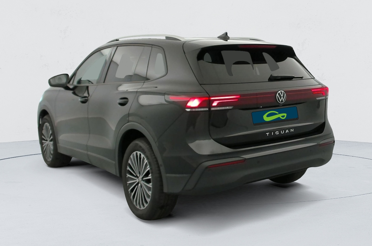 Volkswagen Tiguan — photo 3