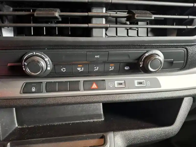 Peugeot Expert ca fixe m diesel 150 ch automatique — photo 29