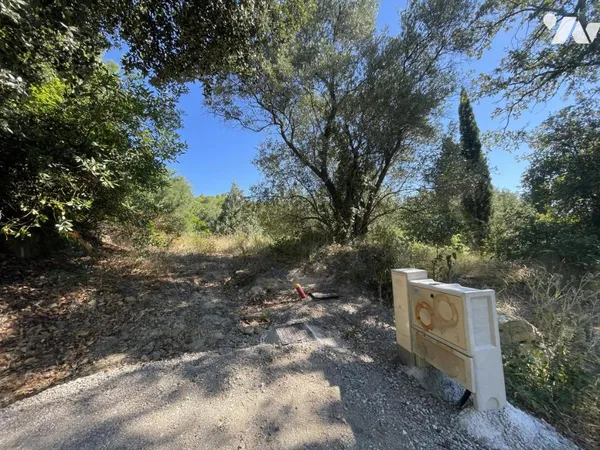 Terrain 1030 m²