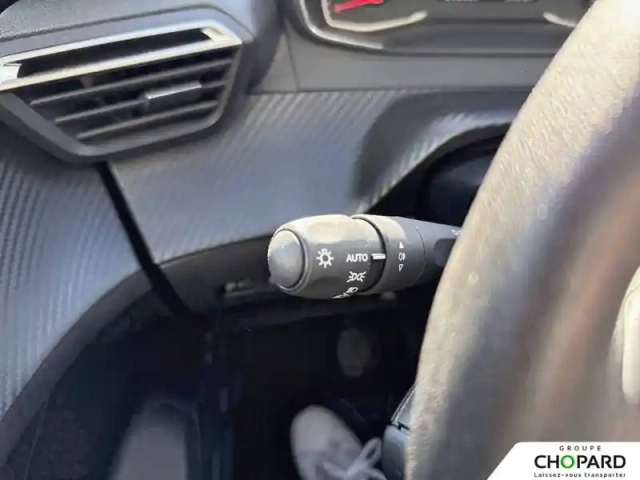 Peugeot 208 puretech 75 s&amp;s bvm5 — photo 58