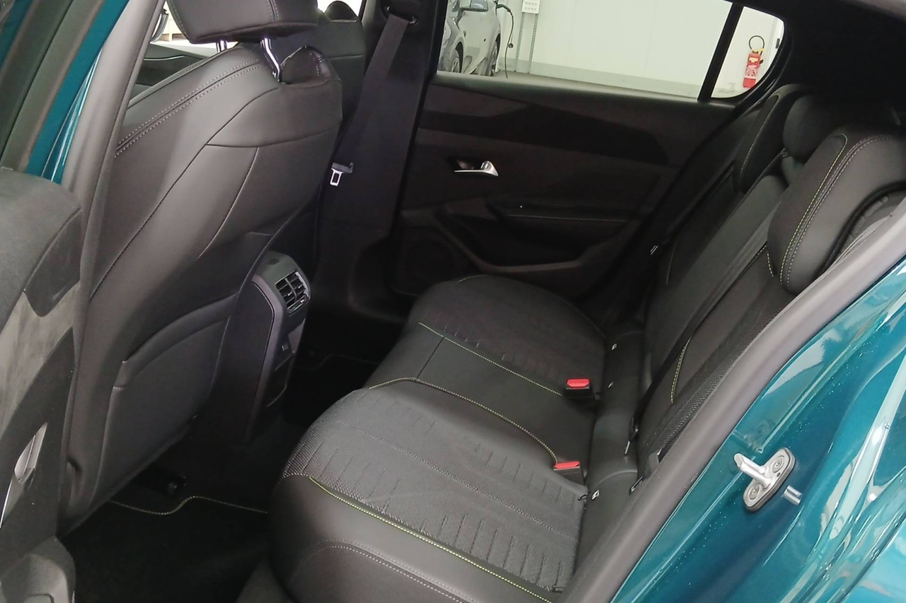 Peugeot 308 — photo 14