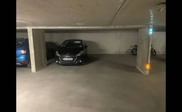 Parking 13 m²