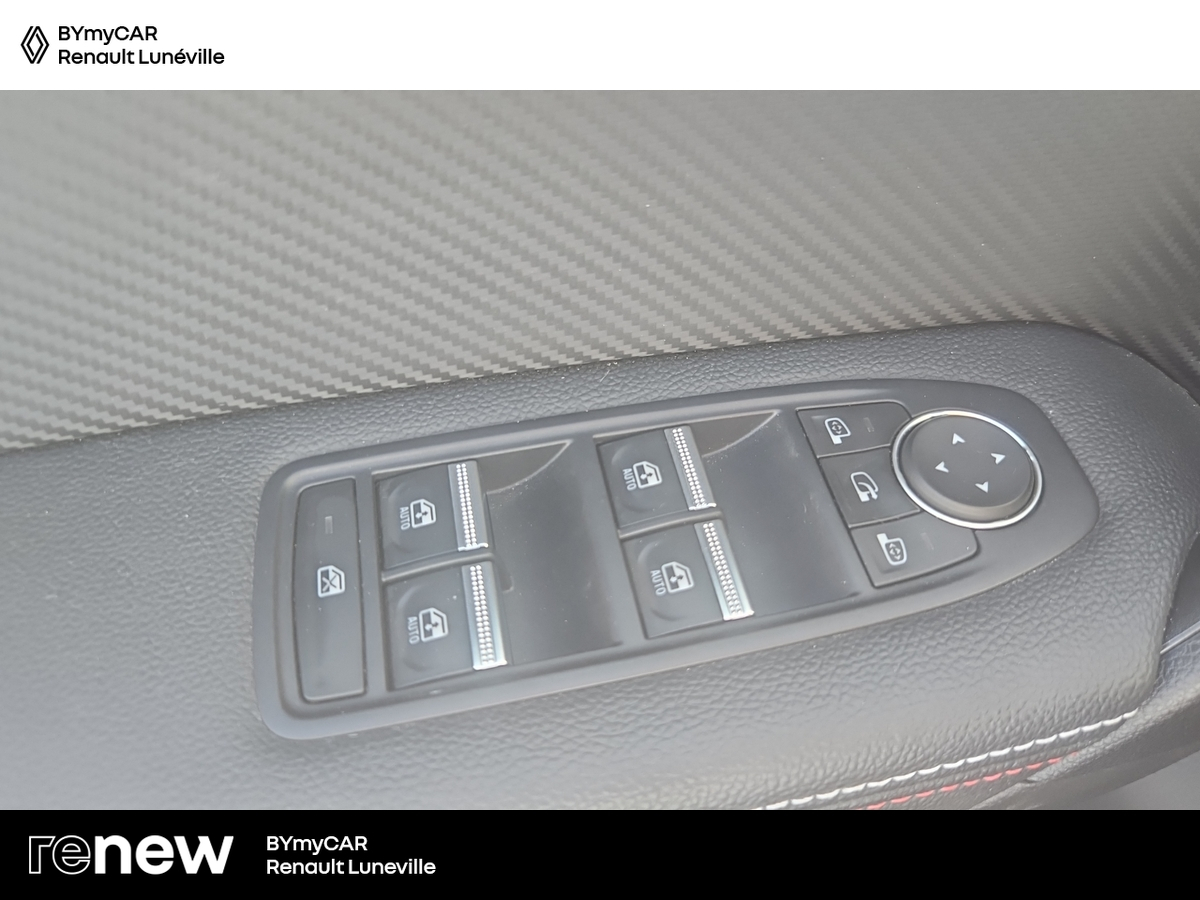 Renault Captur TCe 140 EDC - 21B — photo 19
