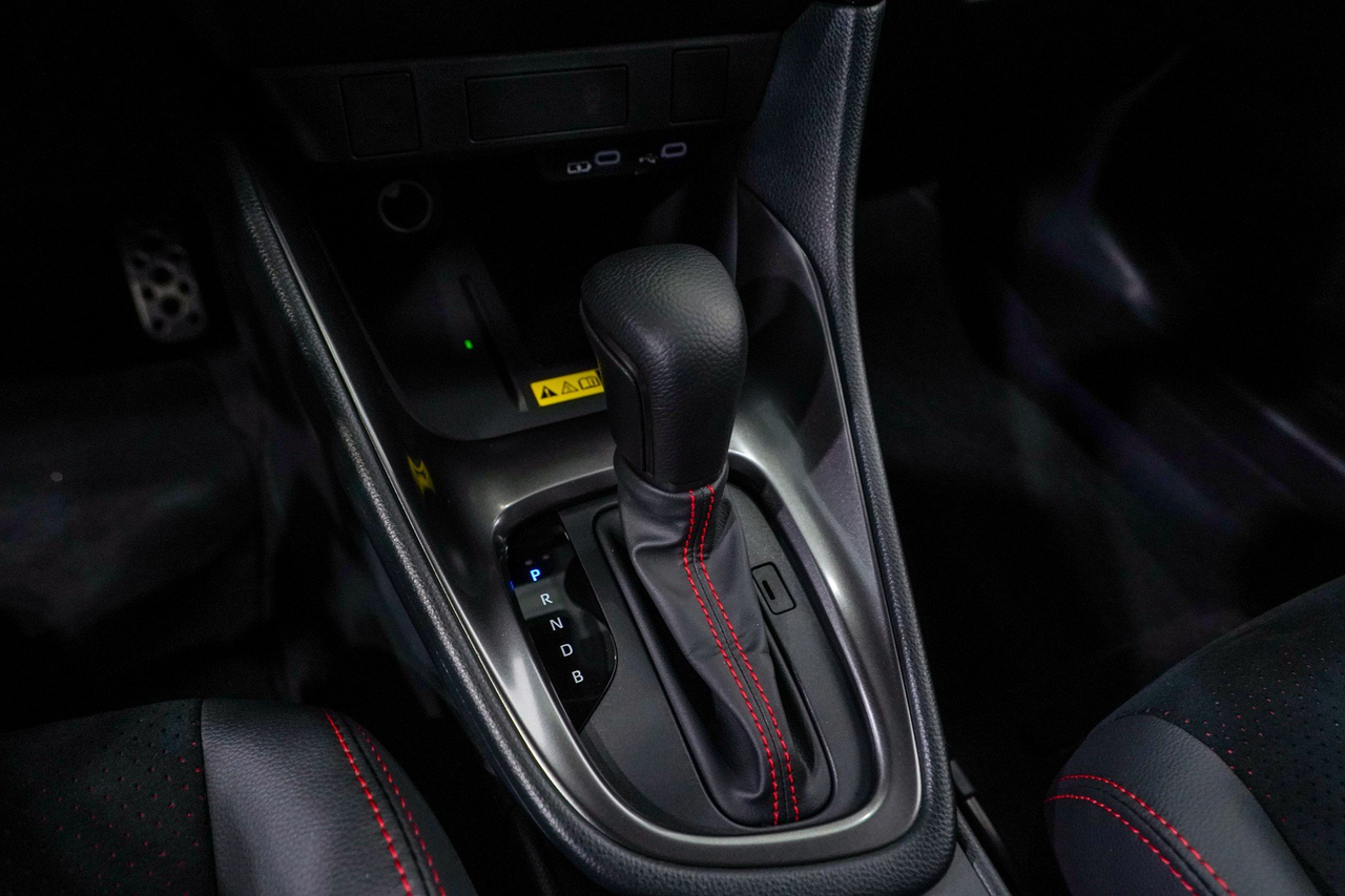Toyota Yaris 4 — photo 22