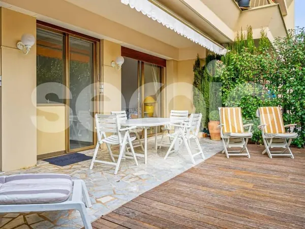 2P PROCHE CROISETTE-REZ DE JARDIN
