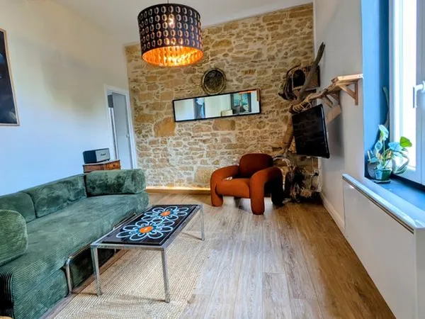 ​T2 bis 50,5 m² rénové avec cachet - Pierres apparentes & DPE D - Saxe / Guillotière (Lyon 7)