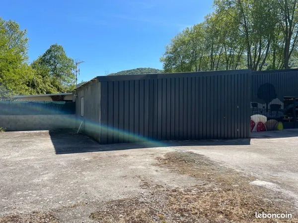 Local à louer 100m2