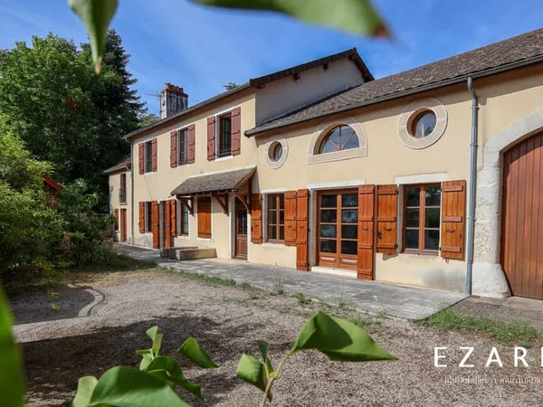 Maison de caractère de 360 m² avec 7 chambres et potentiel gî