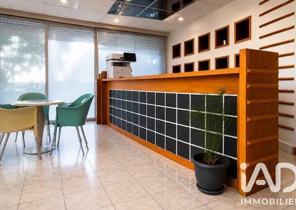 Local commercial 1 pièce 45 m²