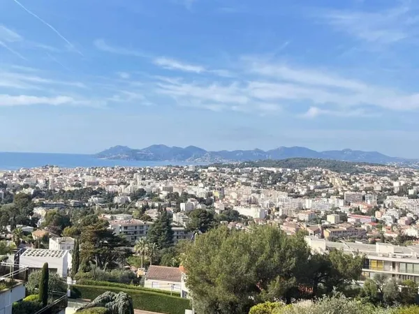 Appartement 4 pièces 147 m²