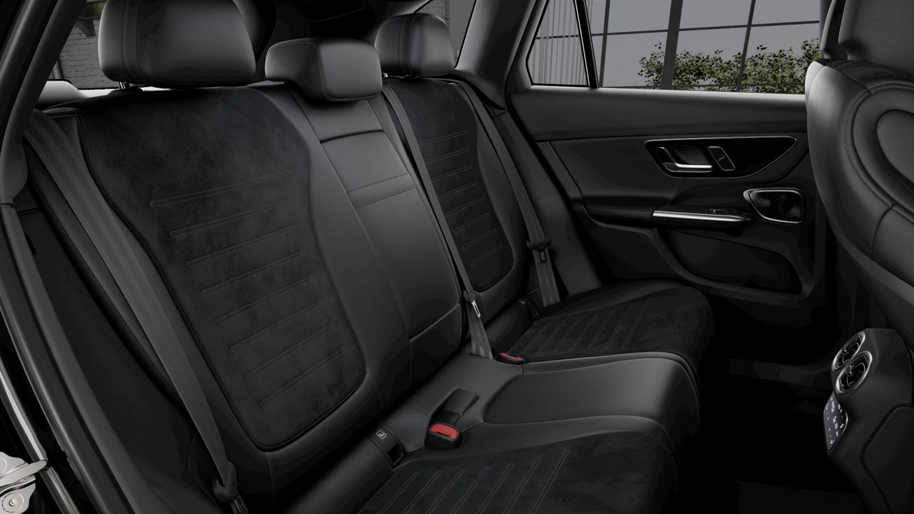 Mercedes GLC 300 e Hybrid EQ 9G-Tronic 4Matic — photo 12