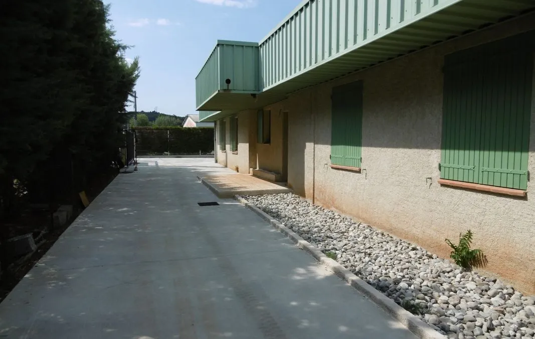 Photo 3